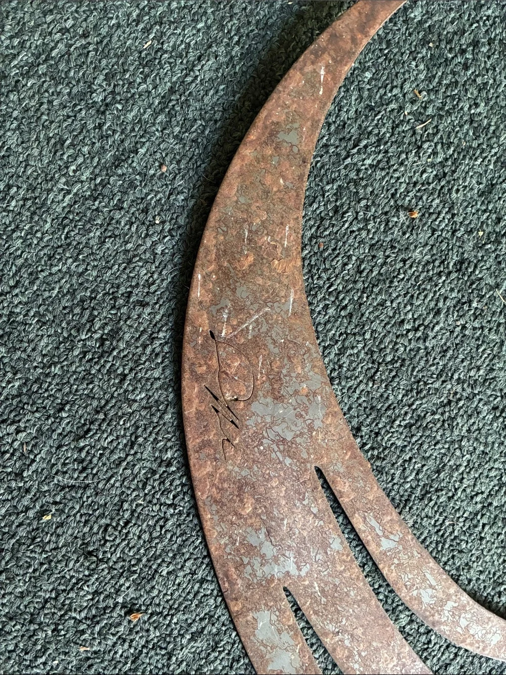 Vintage Rustic Hummingbird Wall/Garden  Decor - Brown Metal Accent